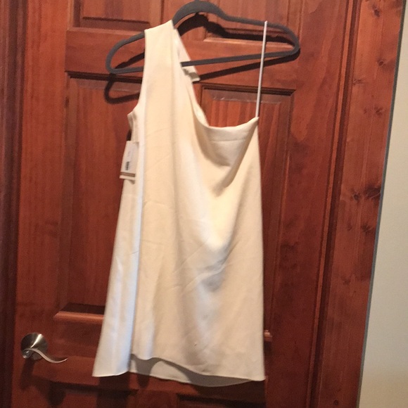 Nymphe Brandnew with tags cream off shoulder dress - Picture 3 of 4